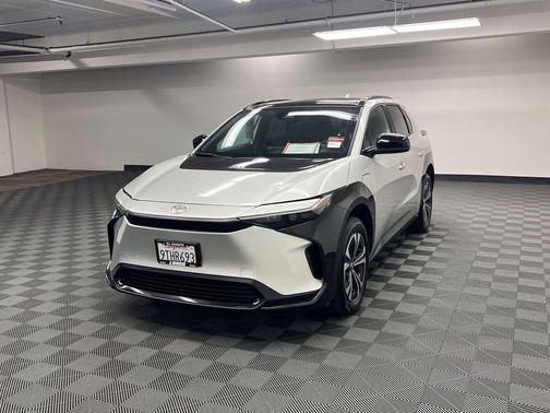 Elemental Silver Metallic 2023 Toyota bZ4X XLE