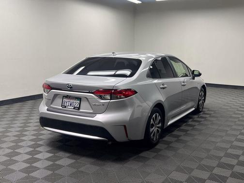 Classic Silver Metallic 2020 Toyota Corolla Hybrid LE