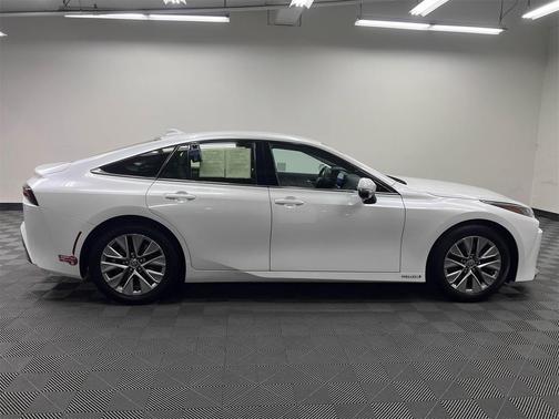 Oxygen White 2023 Toyota Mirai Base