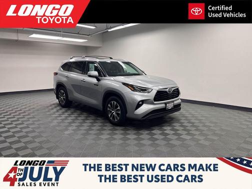 Celestial Silver Metallic 2021 Toyota Highlander Hybrid XLE