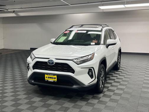 2023 Toyota RAV4 Hybrid XLE Premium