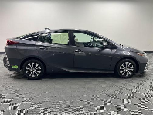 2022 Toyota Prius Prime XLE