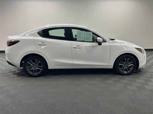 2019 Toyota Yaris Sedan LE