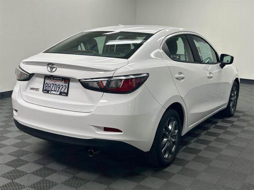 2019 Toyota Yaris Sedan LE