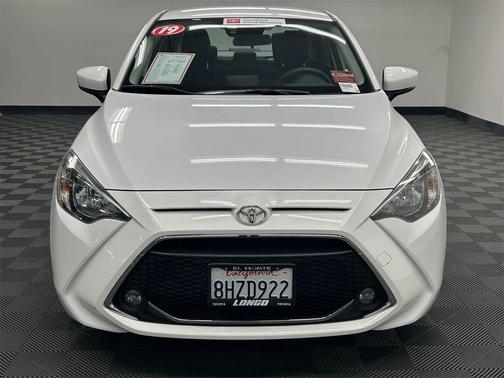 2019 Toyota Yaris Sedan LE