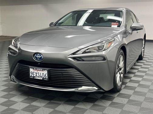 2022 Toyota Mirai Base