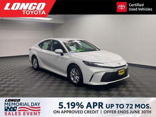 Ice Cap 2025 Toyota Camry LE
