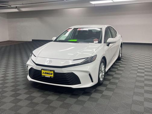 Ice Cap 2025 Toyota Camry LE