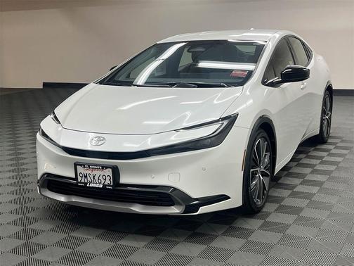 2024 Toyota Prius XLE