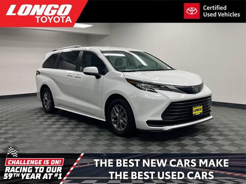 2023 Toyota Sienna LE