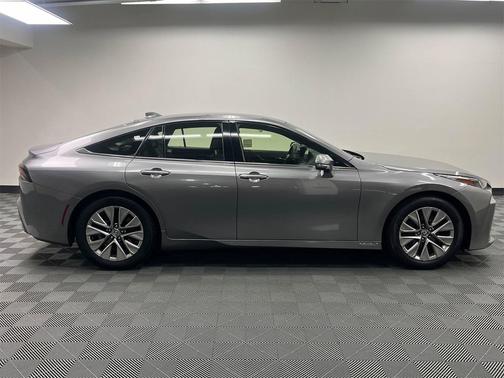 2022 Toyota Mirai Base