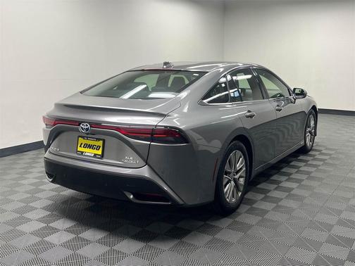 2022 Toyota Mirai Base