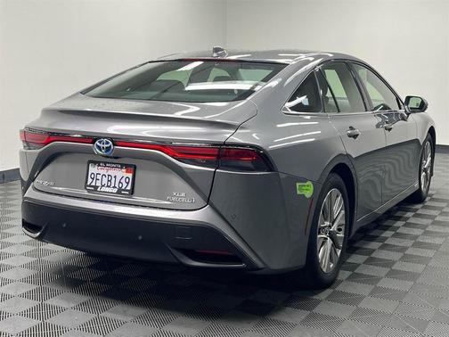 2022 Toyota Mirai Base