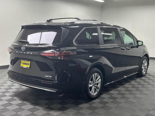 2025 Toyota Sienna Limited