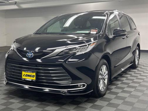 2025 Toyota Sienna Limited