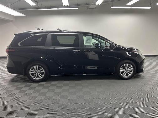 2025 Toyota Sienna Limited