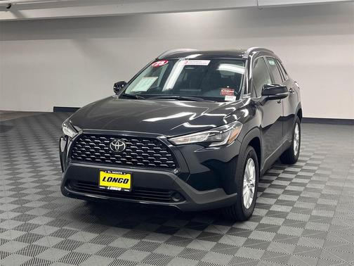 Jet Black 2025 Toyota Corolla Cross LE