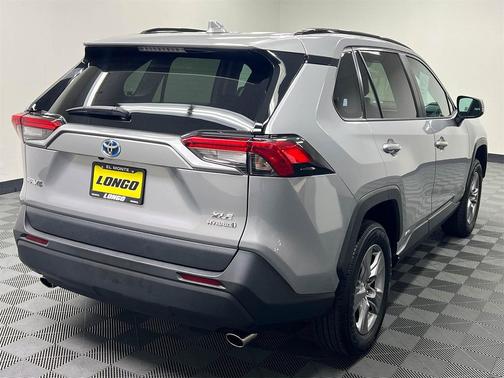2024 Toyota RAV4 Hybrid XLE