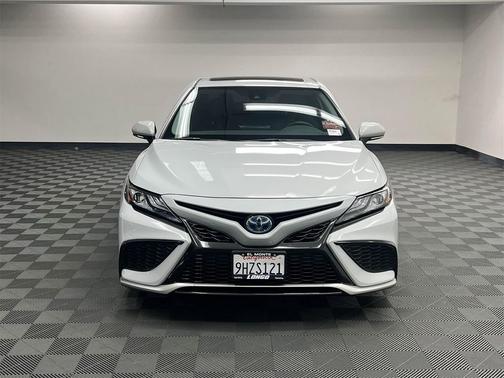 2024 Toyota Camry Hybrid SE