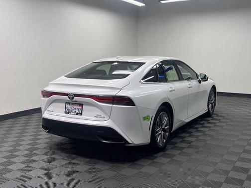 Oxygen White 2023 Toyota Mirai Base