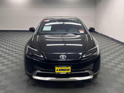 2026 Toyota Prius Plug-In Hybrid SE