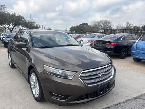 2015 Ford Taurus SEL