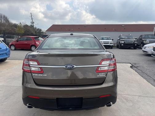 2015 Ford Taurus SEL