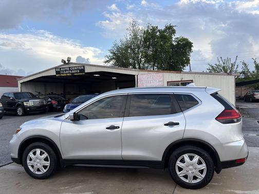 Brilliant Silver 2017 Nissan Rogue S