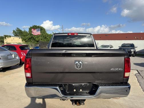 Granite Crystal Metallic Clearcoat 2019 RAM 1500 Tradesman