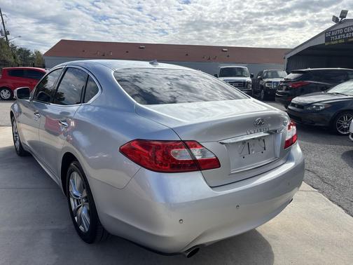 2014 INFINITI Q70 3.7