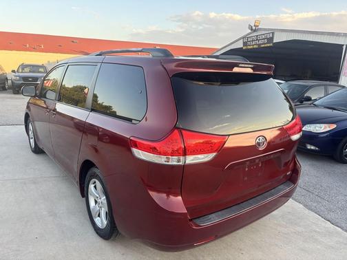 2012 Toyota Sienna LE