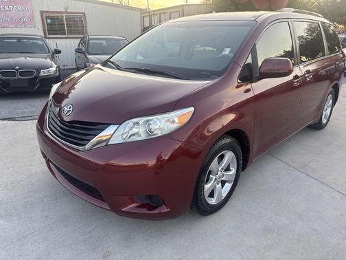 2012 Toyota Sienna LE