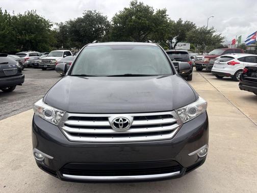 Magnetic Gray Metallic 2012 Toyota Highlander Limited