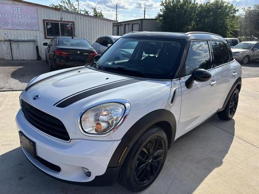Light White 2012 MINI Cooper Countryman Base