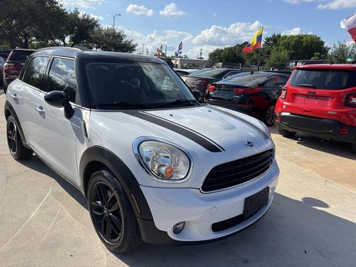 Light White 2012 MINI Cooper Countryman Base
