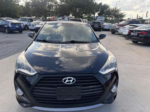 Ultra Black Pearl 2015 Hyundai Veloster Turbo