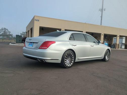 2017 Genesis G90 Premium