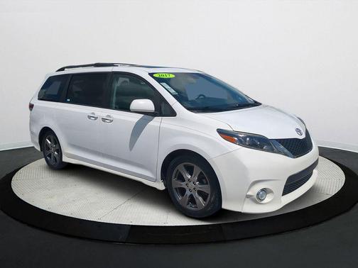 2017 Toyota Sienna SE