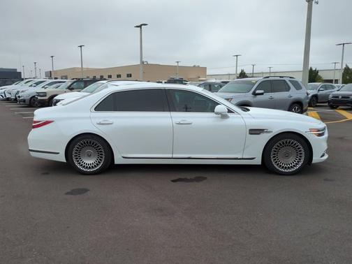 2022 Genesis G90 5.0 Ultimate
