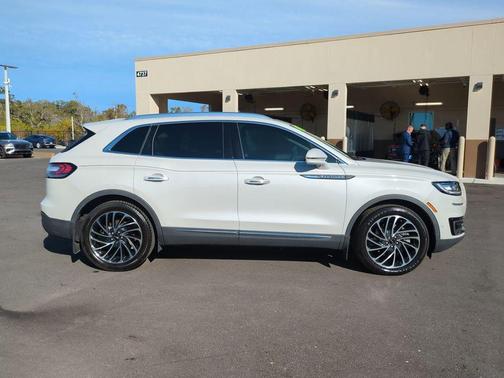 2020 Lincoln Nautilus Reserve