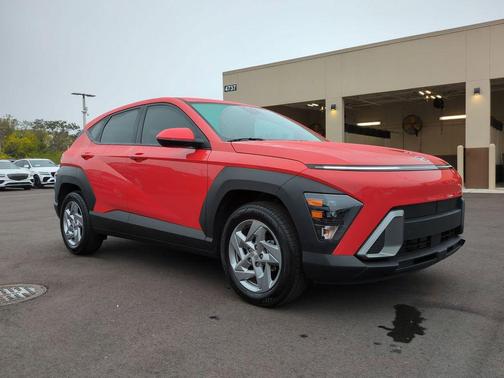 2025 Hyundai KONA SE