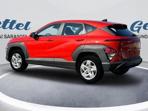 2025 Hyundai KONA SE