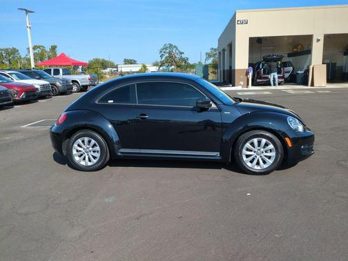 2016 Volkswagen Beetle 1.8T Wolfsburg Edition w/PZEV