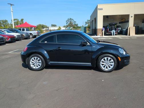 2016 Volkswagen Beetle 1.8T Wolfsburg Edition w/PZEV