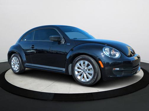 2016 Volkswagen Beetle 1.8T Wolfsburg Edition w/PZEV