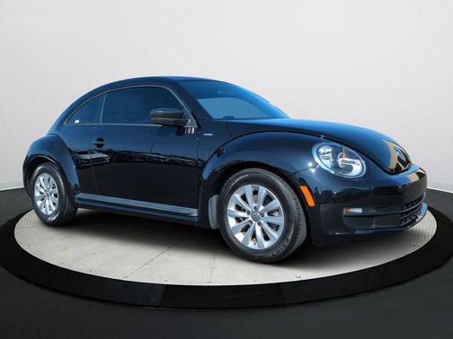 2016 Volkswagen Beetle 1.8T Wolfsburg Edition w/PZEV