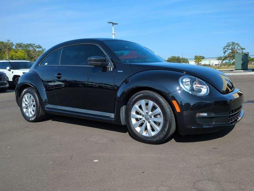2016 Volkswagen Beetle 1.8T Wolfsburg Edition w/PZEV