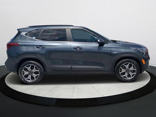 2022 Kia Seltos EX