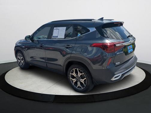 2022 Kia Seltos EX