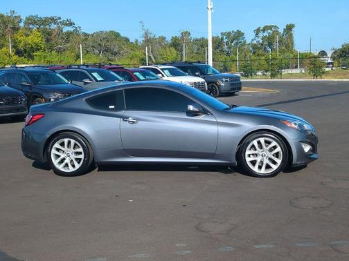2016 Hyundai Genesis Coupe 3.8 Base